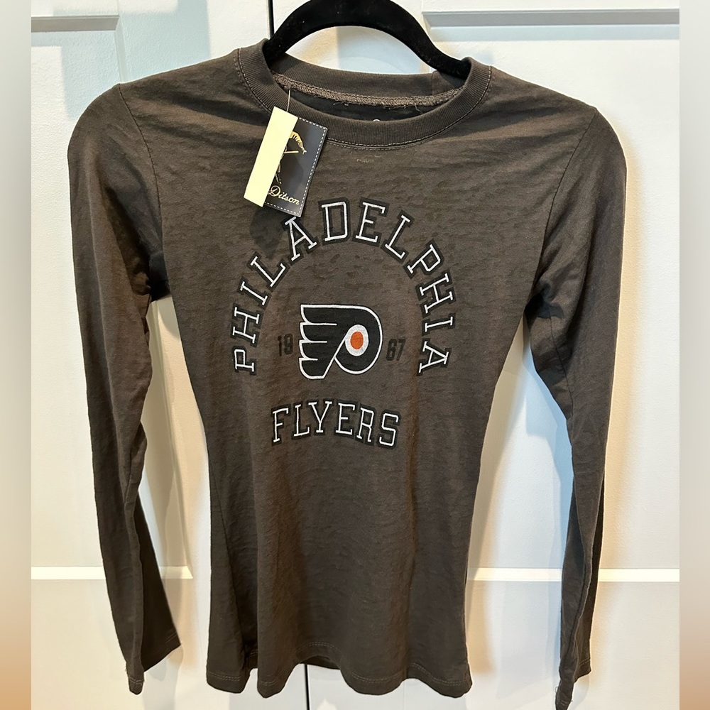 Philadelphia Flyers Long Sleeve- NWT